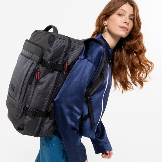 Eastpak Travelpack Cnnct reppu, accent grey